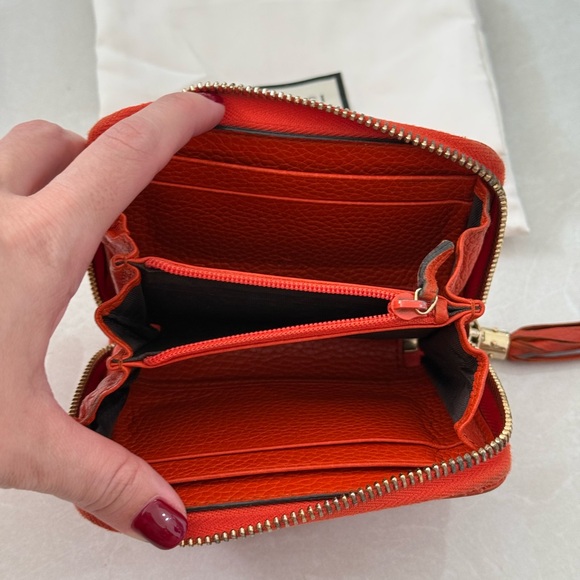 Gucci orange zipper wallet - Picture 4 of 8